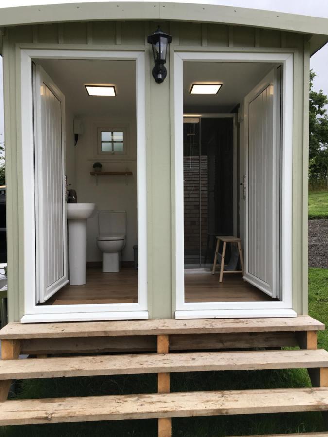 Camping Alder Pod, Clay Bank Huts